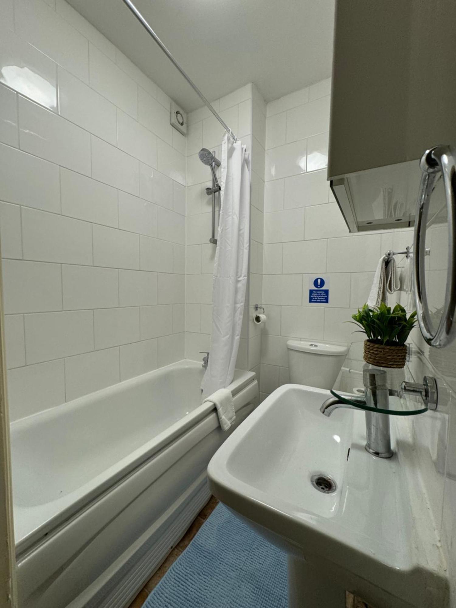 Lovely Flat In Camden Town ロンドン エクステリア 写真